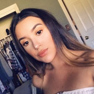 Meet your Posher, Asucena